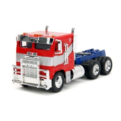 Modelo de camião de brinquedo vermelho e prateado com chassis azul