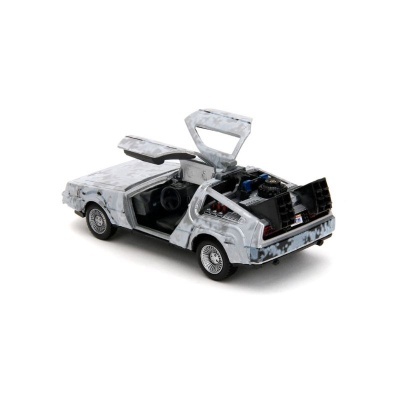 Miniatura de carro branco com portas e motor abertos