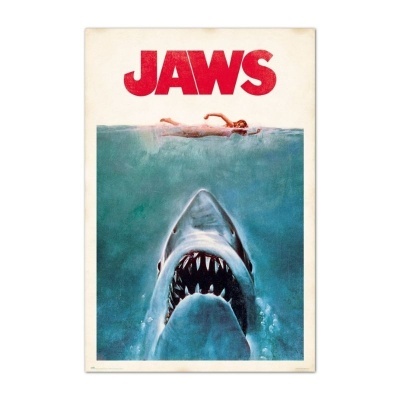 Póster do filme JAWS com mulher a nadar e tubarão branco ameaçador