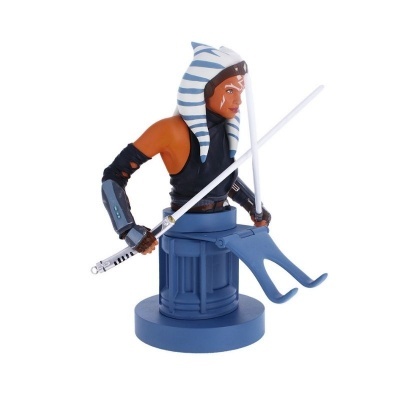 Figura de ação Ahsoka Tano com duas espadas de luz e base azul