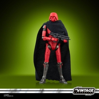 Figura de ação Star Wars Vintage Collection, soldado imperial vermelho com capa preta e arma