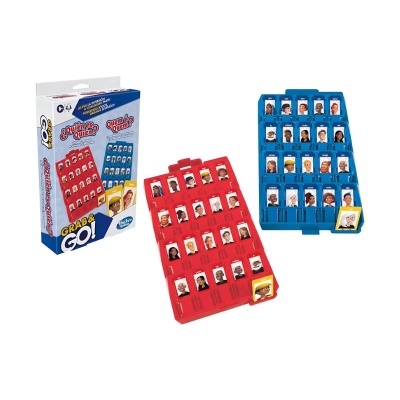Jogo de tabuleiro Quem é Quem com bases vermelha e azul e cartas de personagens