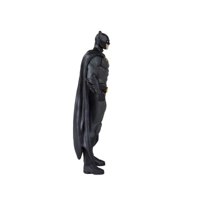 Figura de ação do Batman com capa preta e detalhes amarelos