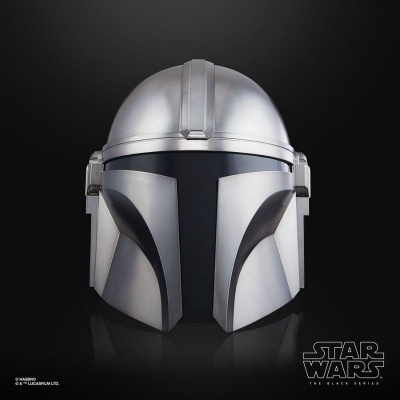 Capacete prateado Star Wars com visor preto