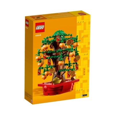 Caixa LEGO 40648 com modelo de árvore de Natal em peças LEGO coloridas