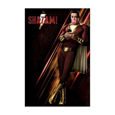 Cartaz do filme SHAZAM! com super-herói vermelho e dourado a mascar pastilha elástica.