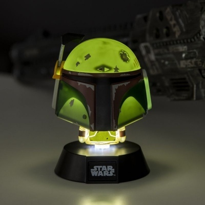 Miniatura de capacete Boba Fett com iluminação e base preta com logo Star Wars