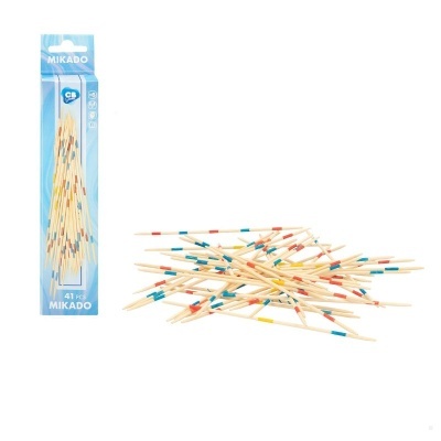Jogo de Mikado com peças em madeira com riscas coloridas e caixa azul clara