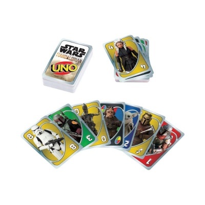 Cartas UNO com tema Star Wars The Mandalorian com diferentes personagens e números.