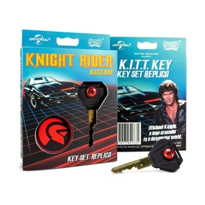 Conjunto réplica chave K.I.T.T. Knight Rider com imagem do carro e personagem na embalagem