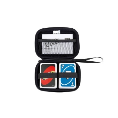 Estojo preto aberto com dois baralhos de cartas dentro