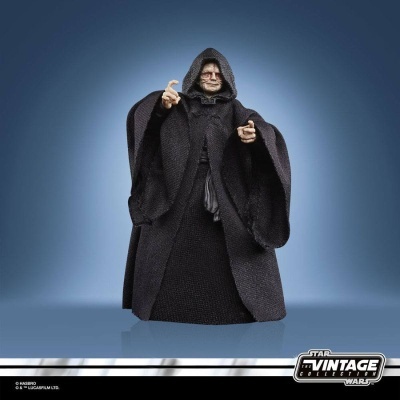 Figura colecionável de Palpatine com capa preta e rosto detalhado