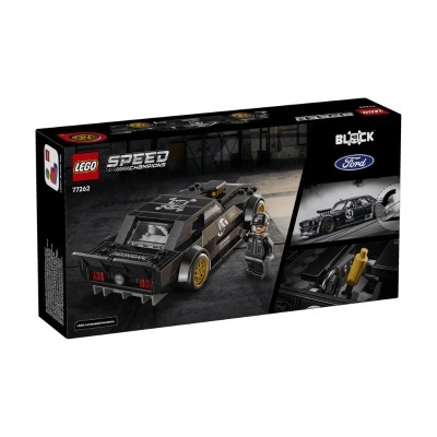 Caixa de LEGO Speed Champions com carro Ford preto e minifigura