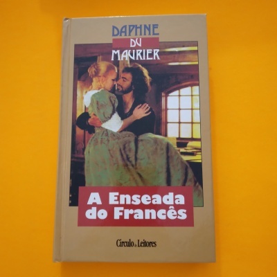 Capa de livro 'A Enseada do Francês' de Daphne du Maurier