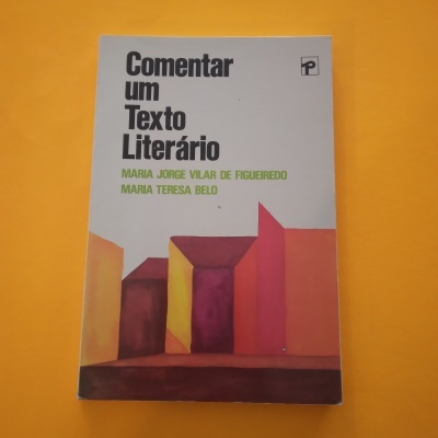 Capa de livro 'Comentar um Texto Literário' com design colorido abstrato