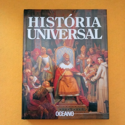 Capa de livro de História Universal com pintura histórica e texto OCEANO.