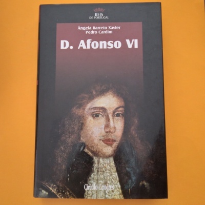 Capa do livro D. Afonso VI com retrato e texto