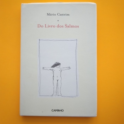 Capa de livro branca com desenho de figura humana e texto 'Do Livro dos Salmos'