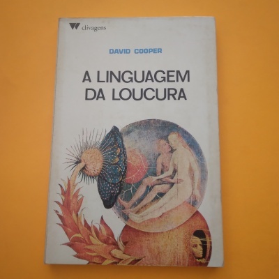 Capa de livro 'A LINGUAGEM DA LOUCURA' de David Cooper com ilustração abstrata colorida