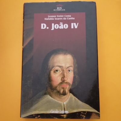 Capa de livro 'D. João IV' com retrato histórico de um homem