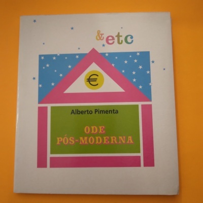 Capa de disco com gráfico de casa e textos Alberto Pimenta e ODE PÓS-MODERNA