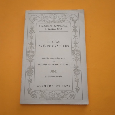 Capa do livro 'Poetas Pré-Românticos', Coimbra 1970, fundo laranja