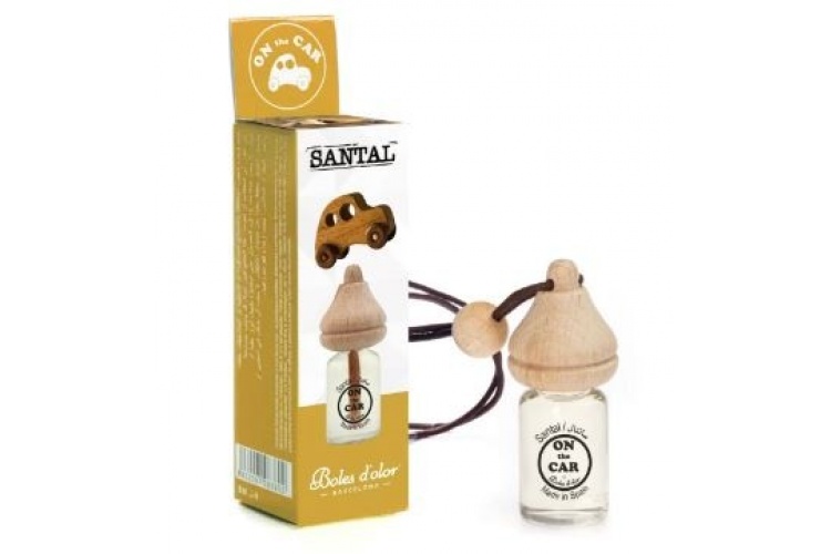 Frasco com tampa de madeira e embalagem de papelão de aromatizante automóvel