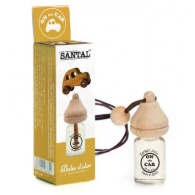 Frasco com tampa de madeira e embalagem de papelão de aromatizante automóvel