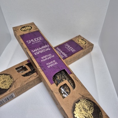 Caixas de incenso Aflam com etiquetas roxas e imagem dourada de árvore em fundo branco