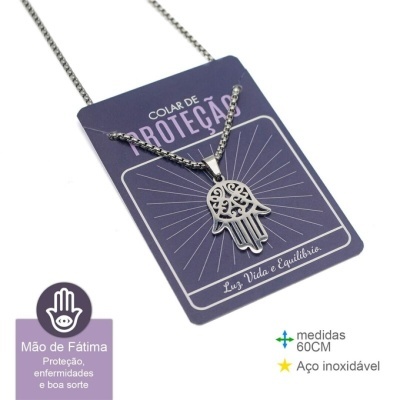 Colar com pendente Mão de Fátima em aço inoxidável em embalagem roxa