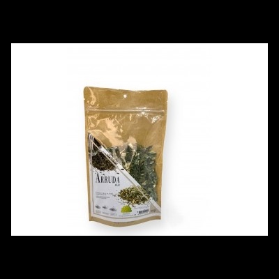 Saco de papel com erva seca e etiqueta ARRUDA