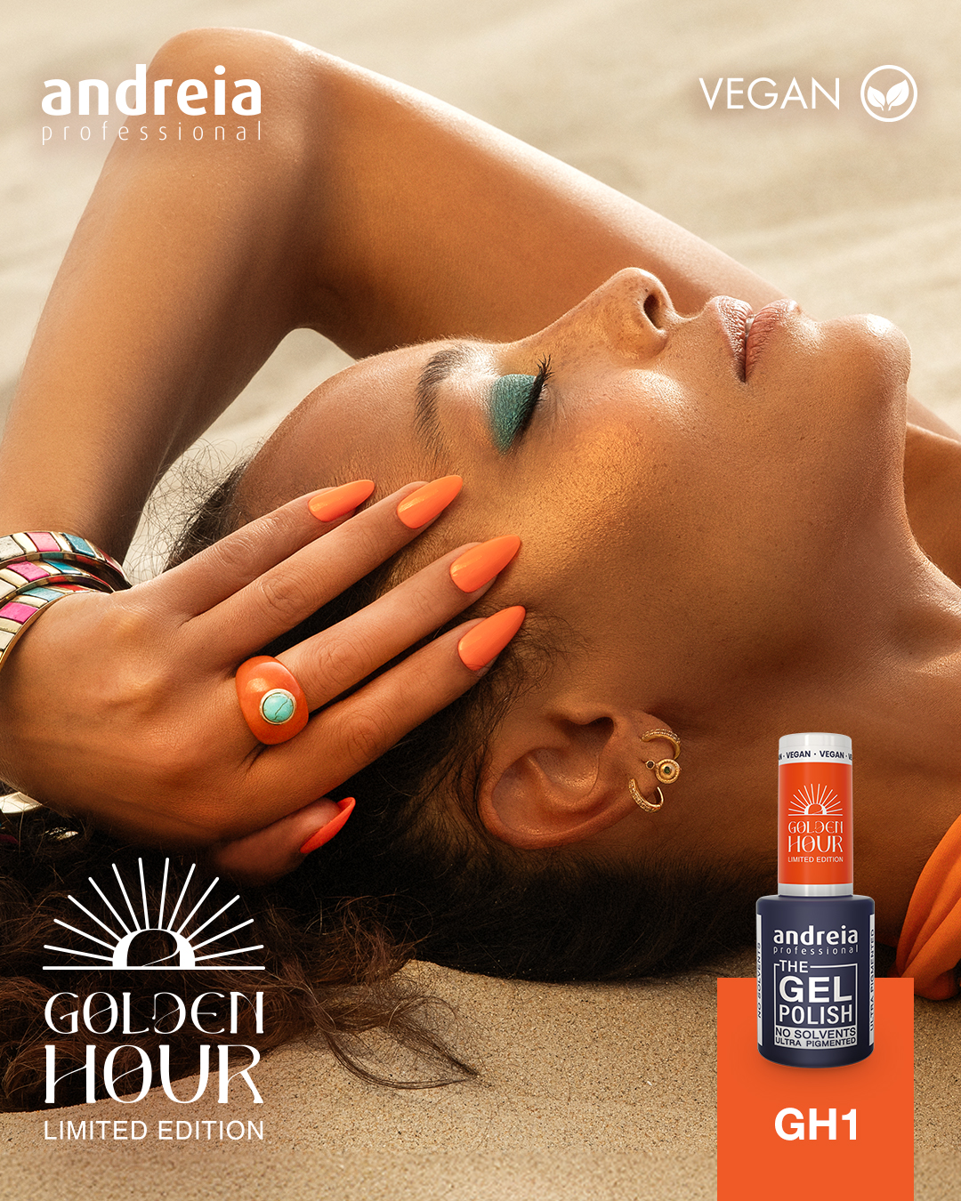 The Gel Polish Andreia GH1 – Laranja vibrante Modelo com unhas laranja vibrante e verniz gel Andreia Golden Hour na areia