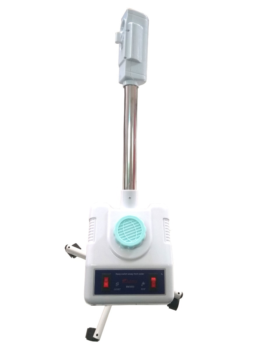 Máquina vaporizadora de roupa branca com tripé e botão azul claro