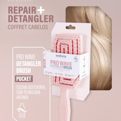 Escova desembaraçadora rosa clara da andreia professional em embalagem branca com texto
