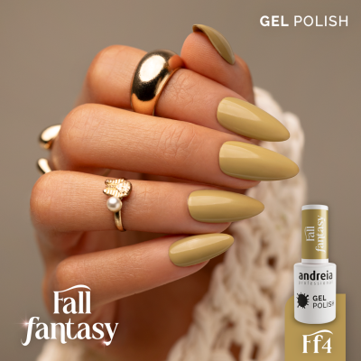 Mão com unhas pintadas de verniz gel bege ao lado de frasco de verniz gel Fall Fantasy da andreia profissional.