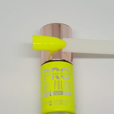 Frasco de esmalte gel amarelo neon com tampa metálica rosada