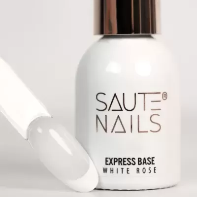Frasco branco de verniz para unhas SAUTE NAILS com tampa prateada e amostra da cor branca