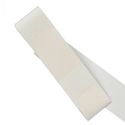 Faixa elástica branca texturizada e lisa