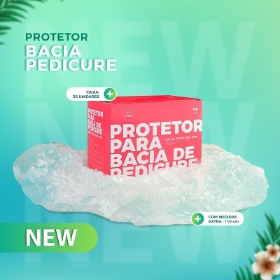 Caixa vermelha com protetores para bacia de pedicure sobre fundo verde claro