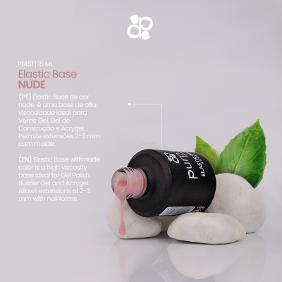 Frasco de Elastic Base Nude preto com verniz rosa claro escorrendo, apoiado em pedras brancas com folhas verdes ao fundo