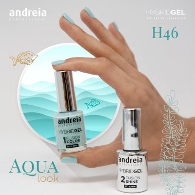 Esmaltes Andreia Professional Hybrid Gel cor Aqua Look e H46 com mão segurando um frasco