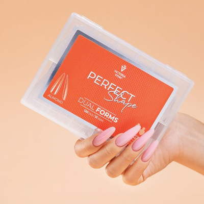 Caixa plástica transparente com rótulo laranja e texto 'PERFECT Shape' e mão feminina com unhas pintadas a rosa. 