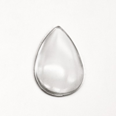 gema artificial transparente em forma de pingo de água