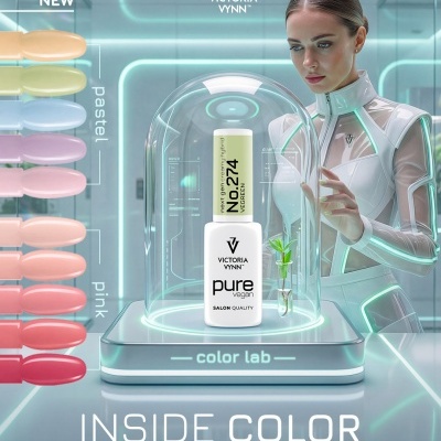 Verniz de unhas Victoria Vynn Pure Vegan No. 274 VEGREEN em ambiente futurista com amostras de cor pastel e rosa
