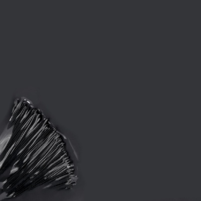 Alfinetes pretos organizados em leque sobre fundo cinzento escuro