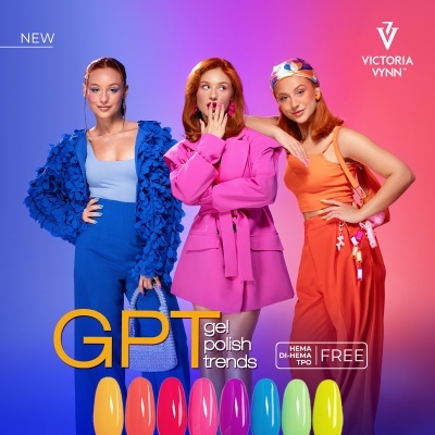 Três mulheres com roupa colorida e amostras de verniz colorido Victoria Vynn GPT gel polish trends.