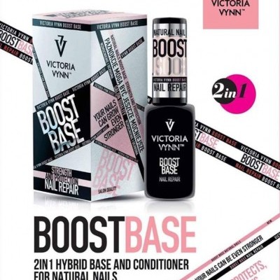Produto cosmético Victoria Vynn Boost Base para unhas naturais em embalagem preta e rosa