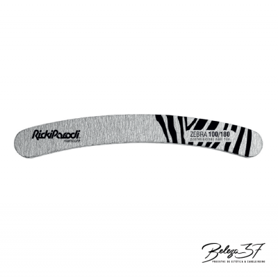 Lima de unhas curva com padrão zebra preto e branco e texto visível