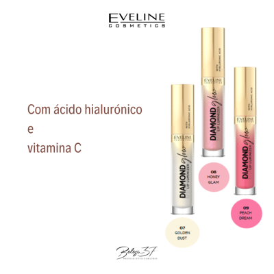 Três frascos de maquilhagem DIAMOND glow da Eveline Cosmetics com tampa dourada e corpos em branco, rosa claro e rosa