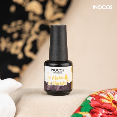 Frasco de verniz gel INOCOS com etiqueta Maria da Mouraria